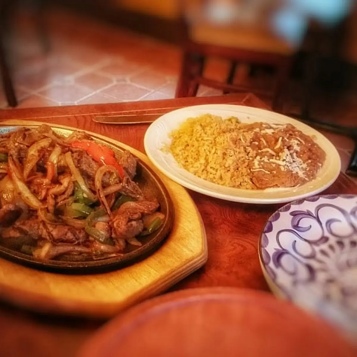 Mixteco Steak Fajitas Pollo Borracho