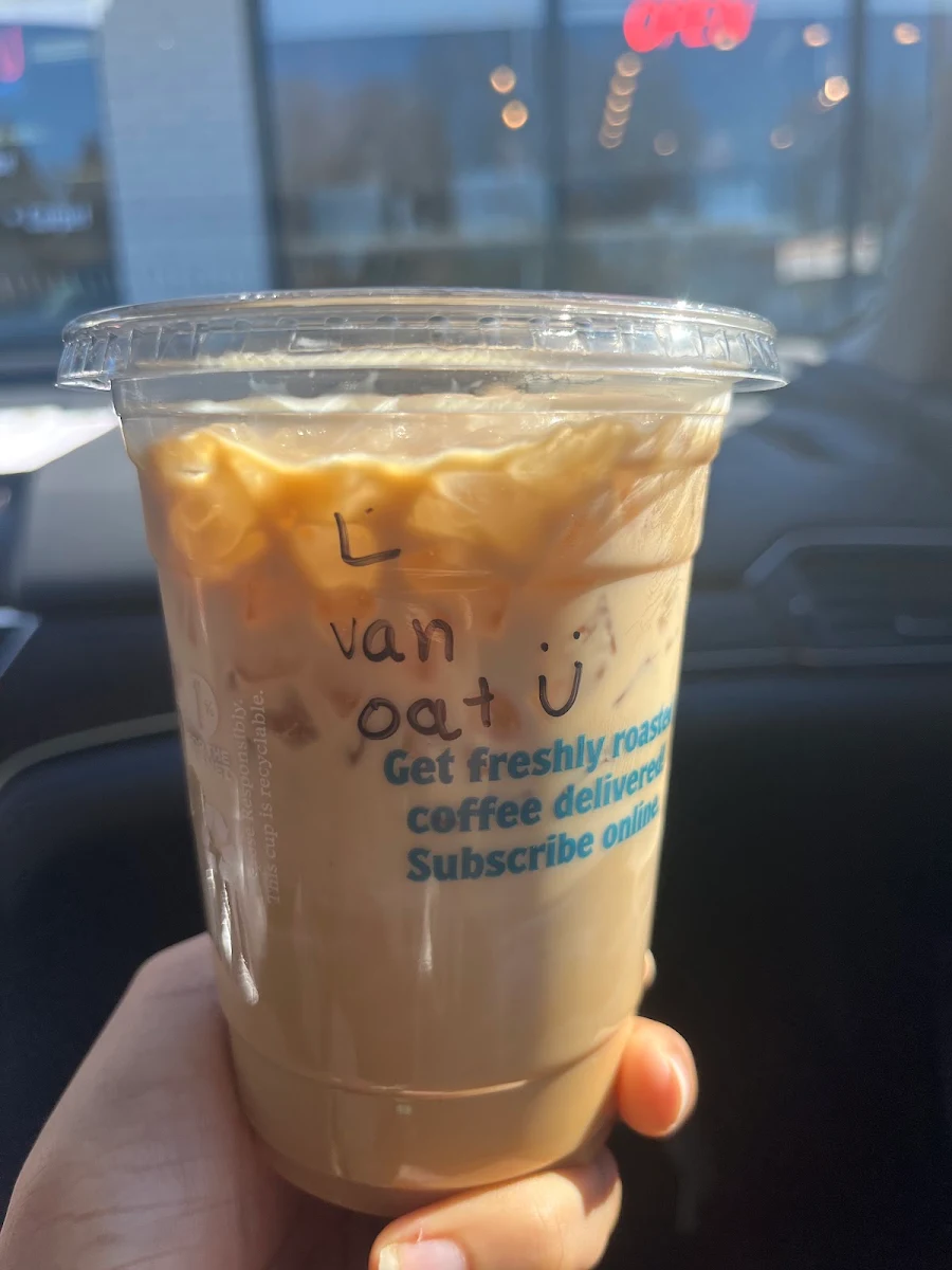 Iced Vanilla Oat Latte