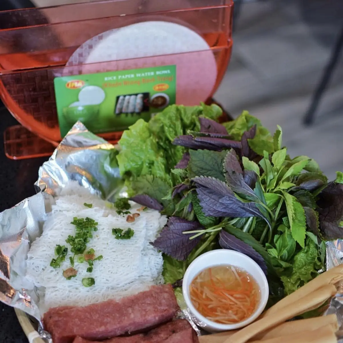 Nem Nướng Cuộn - Grilled Pork Sausage