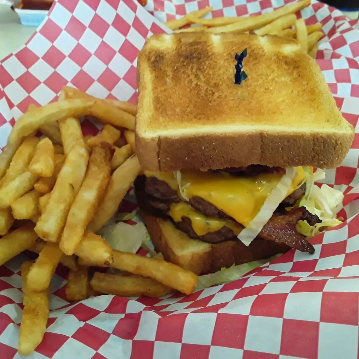 Kids Grilled Cheese & Fries