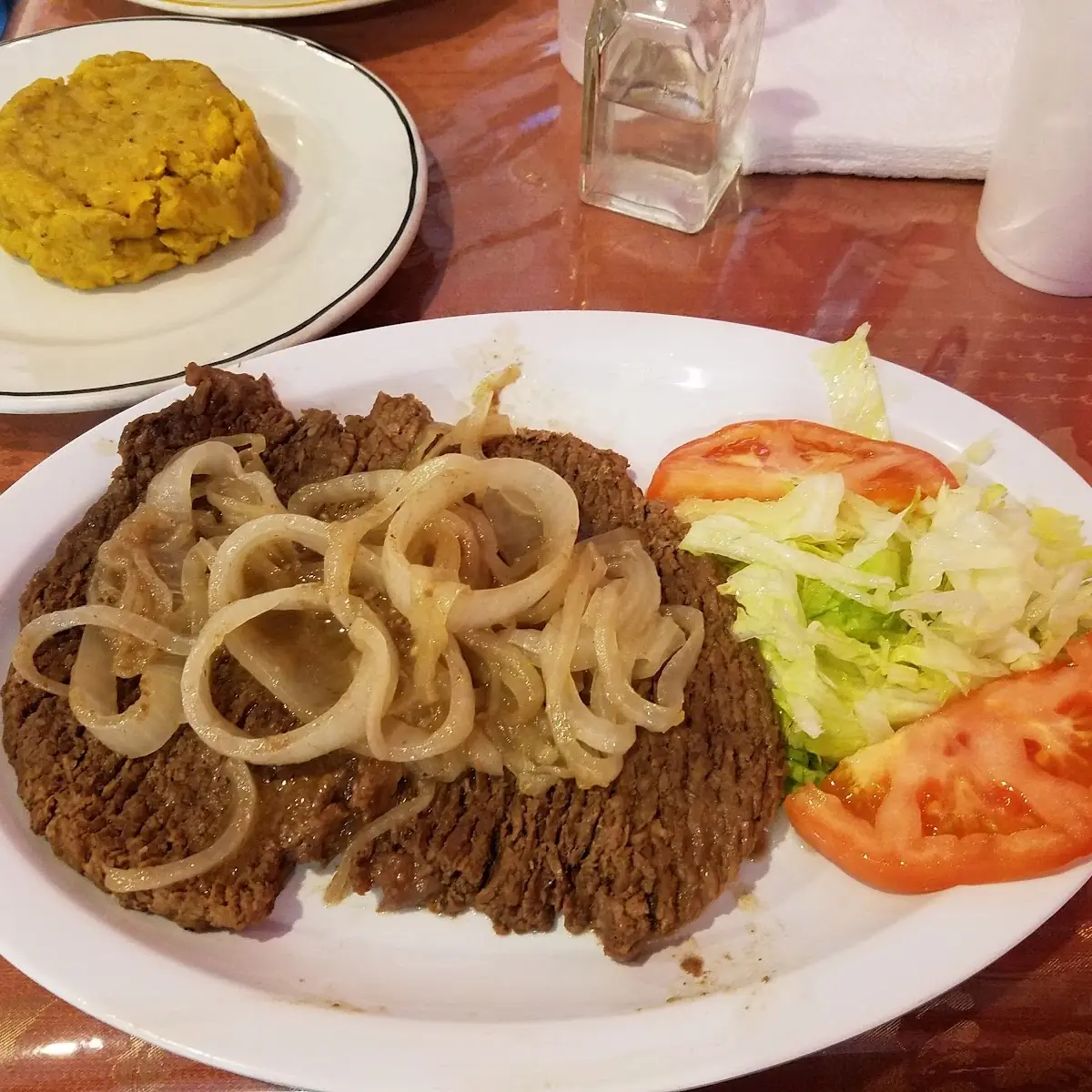 Bistec Encebollado
