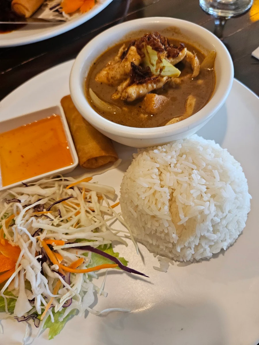 Stir-Fried Red Curry Beef