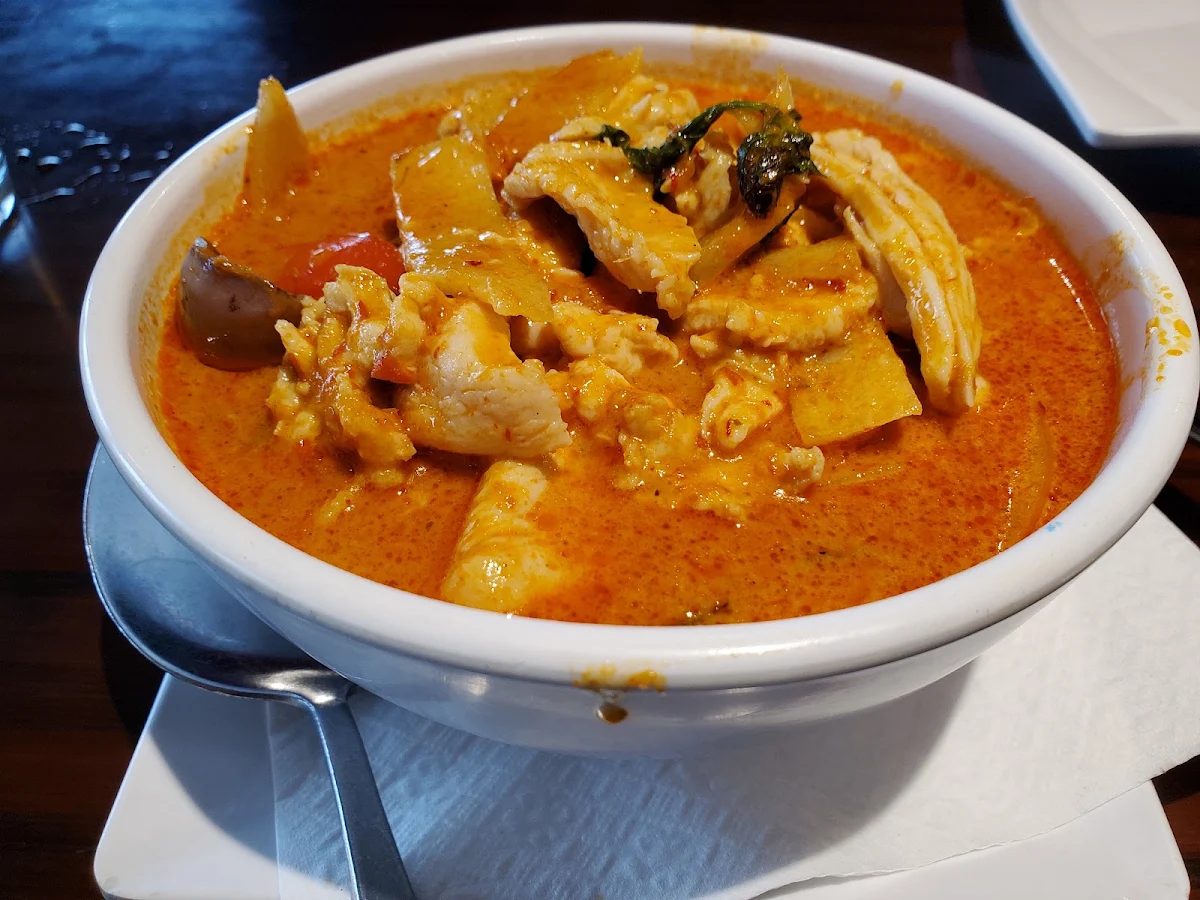 Red Curry Chicken, Cha Baa Thai Restaurant (Bedford)