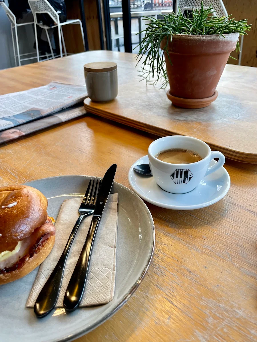 Highlights, Vilicia Cafe