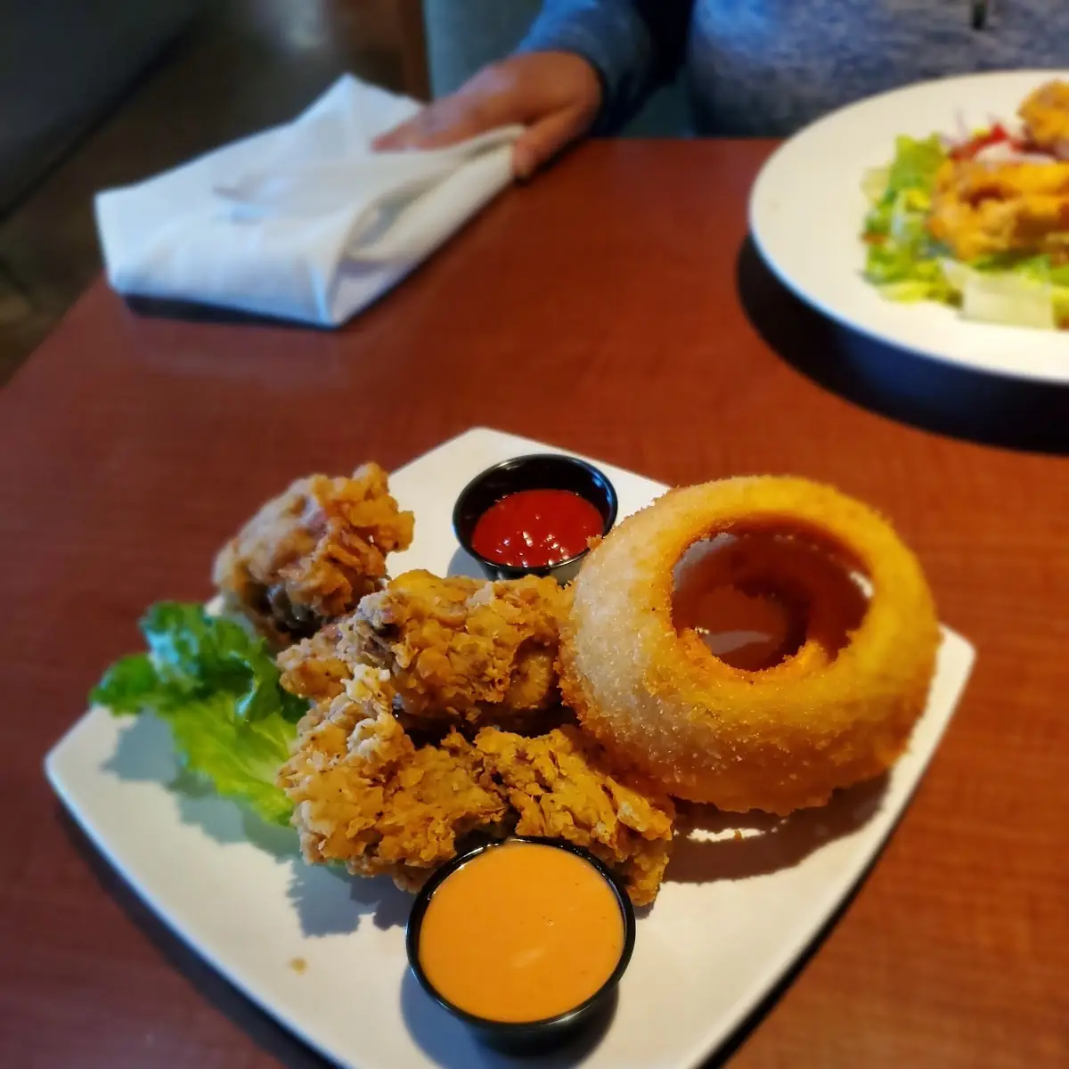 Finger Steaks and Onion Rings
