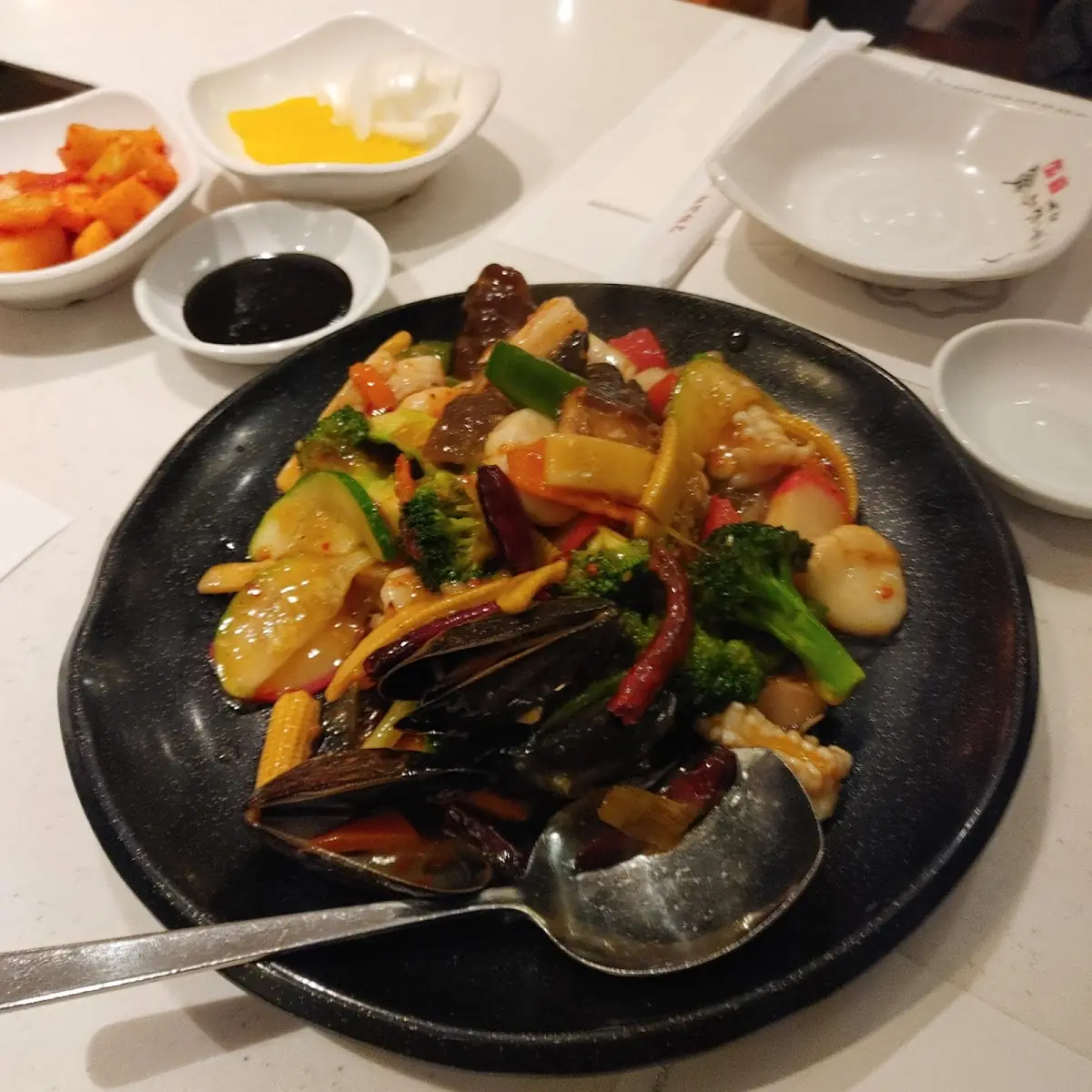 Mixed Seafood & Sizzling Brown Sauce