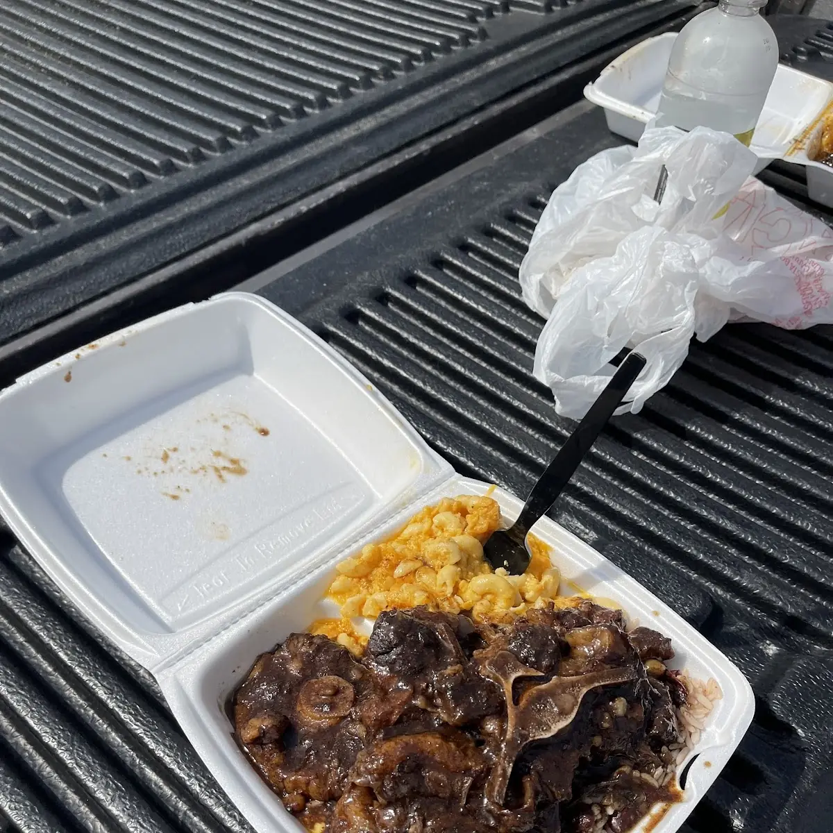 Oxtail Rice & Peas w Macaroni and Cheese