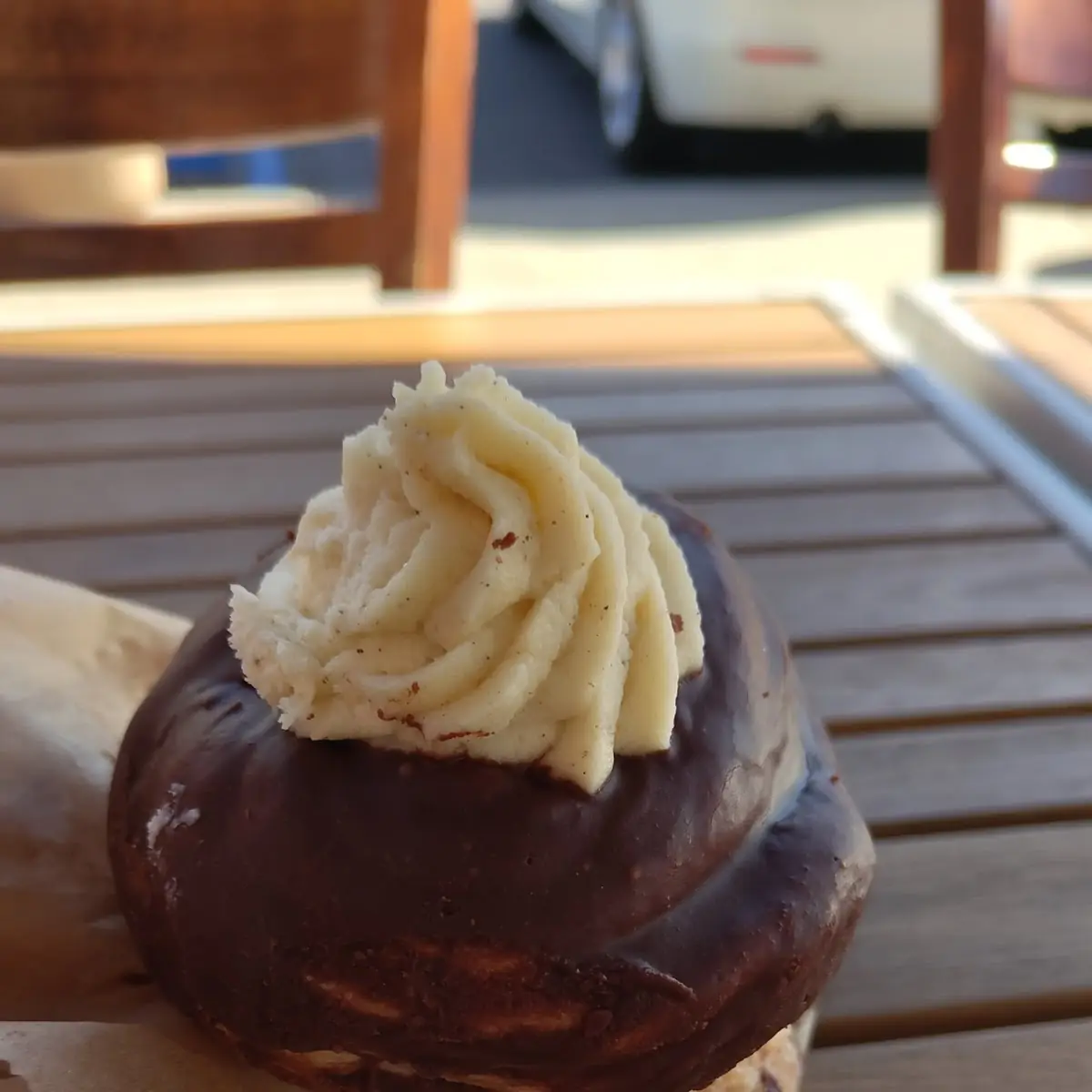 Boston Cream Cruffin