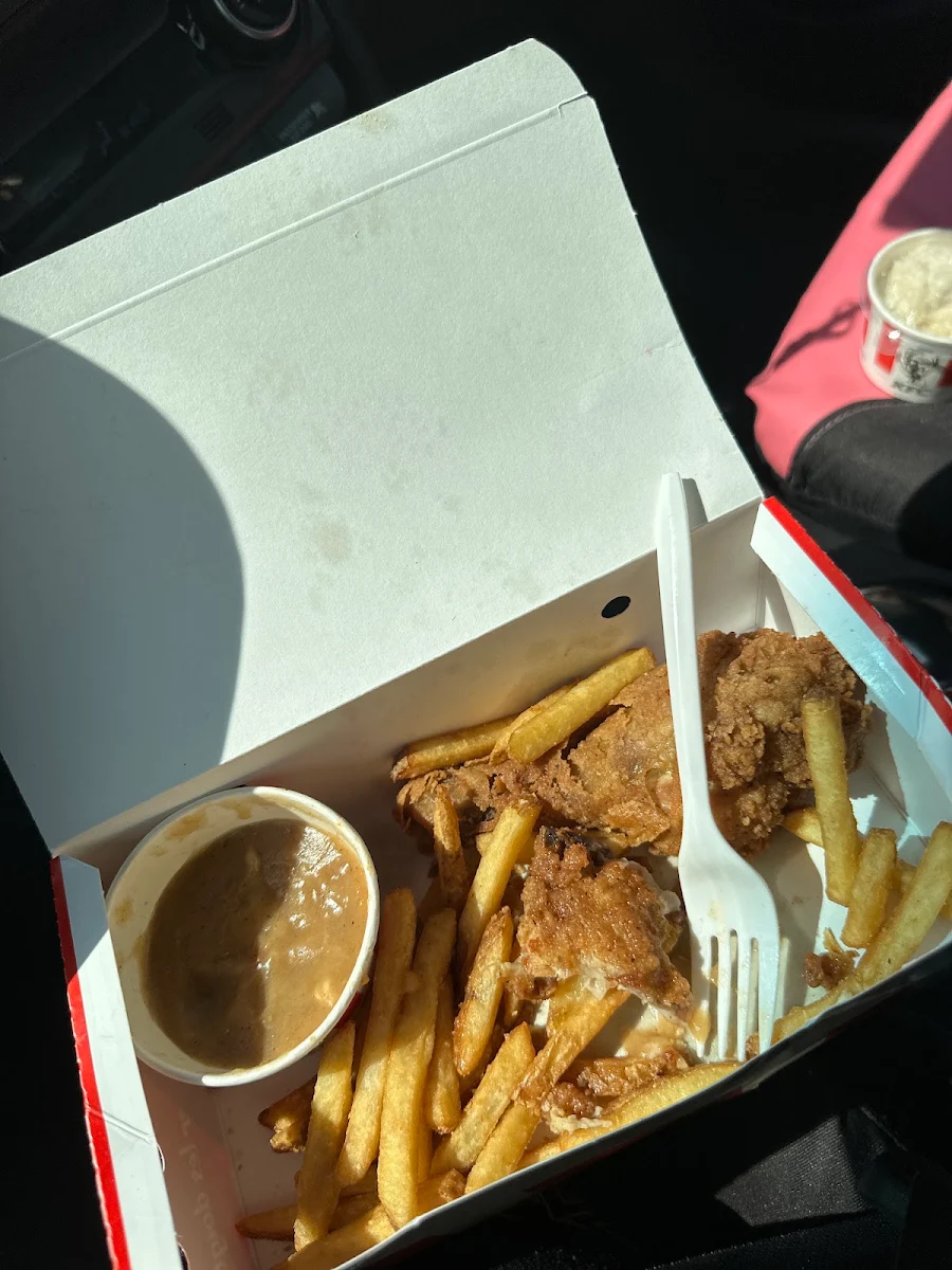 Deux Morceaux de Poulet, PFK