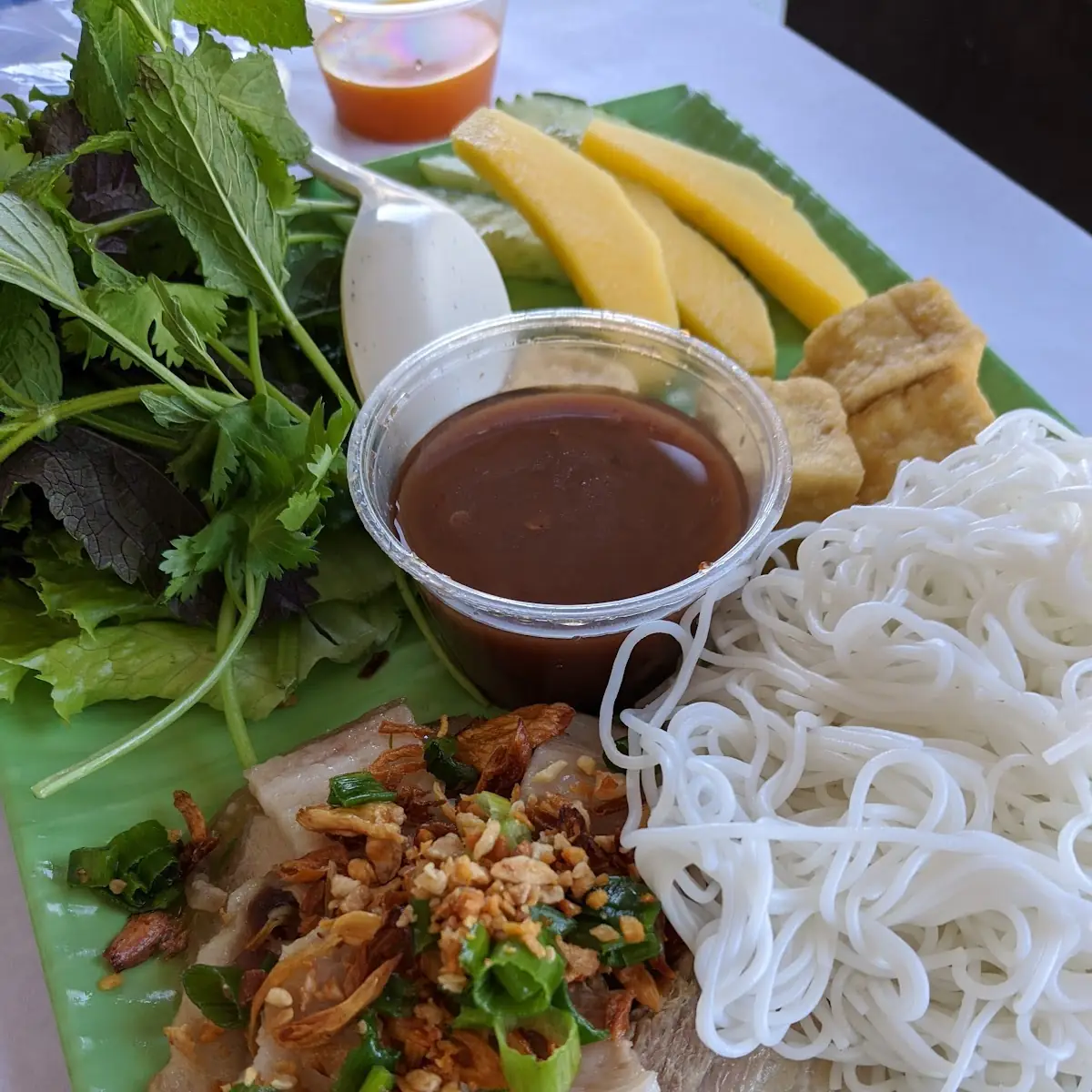 Fried Tofu and Broiled Pork Vermicelli Bun Dau Thịt Luộc