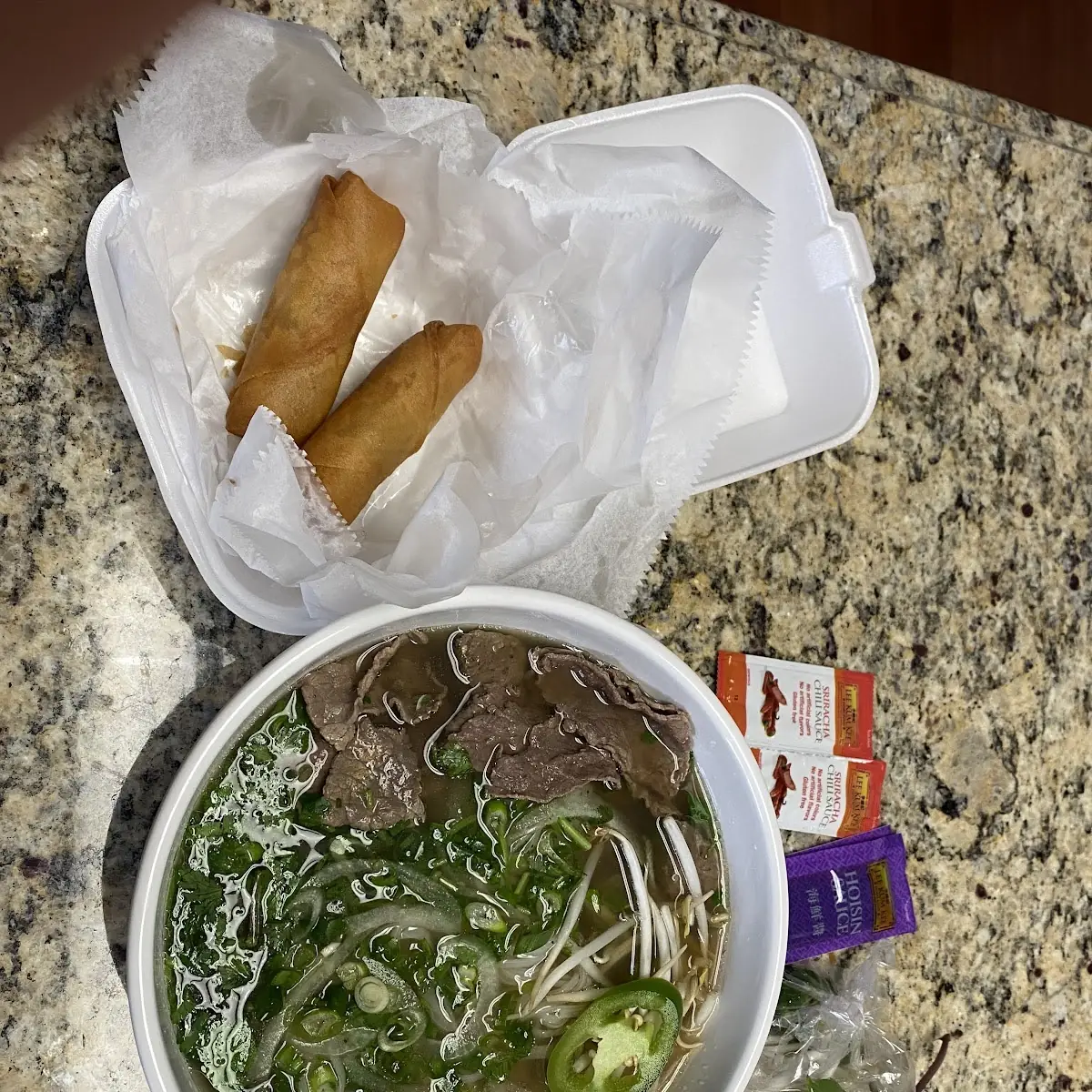 28. Phở Tái Gân