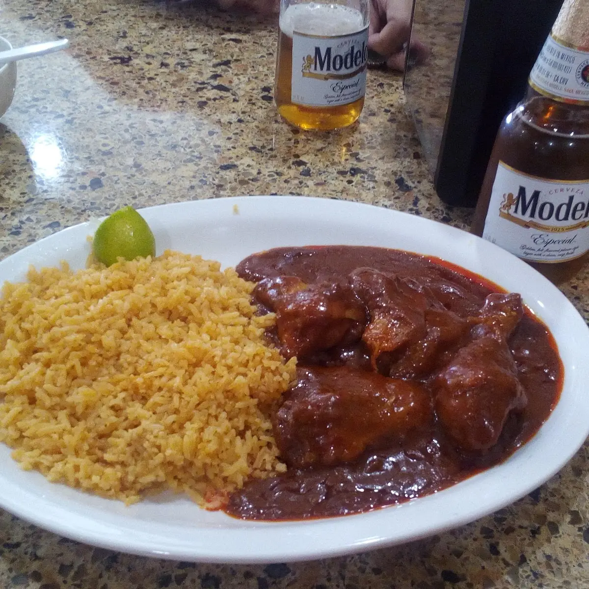 Pollo En Mole