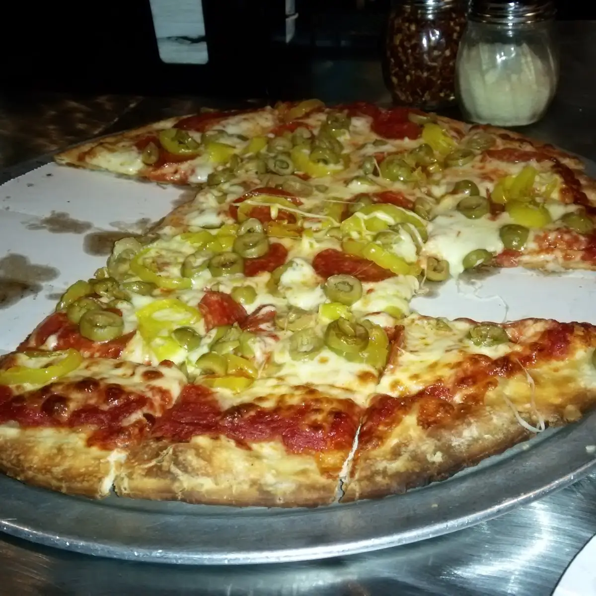 Green Olive Pizza