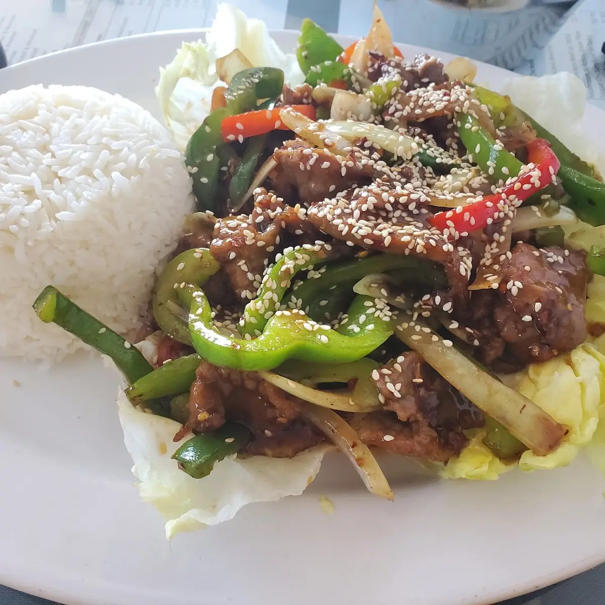 C-68.) Mongolian Beef / Combo Mong Coq