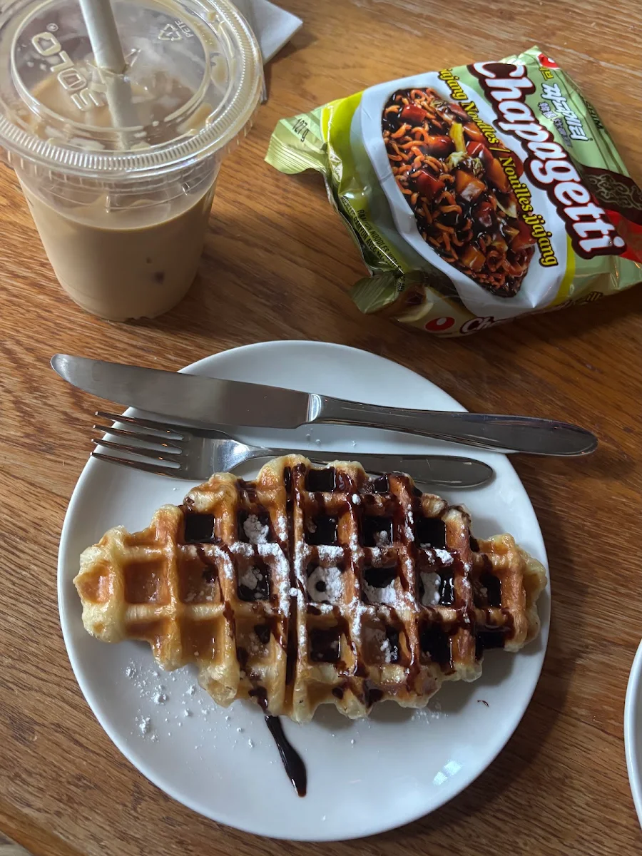 Croffle with Chocolate Sauce