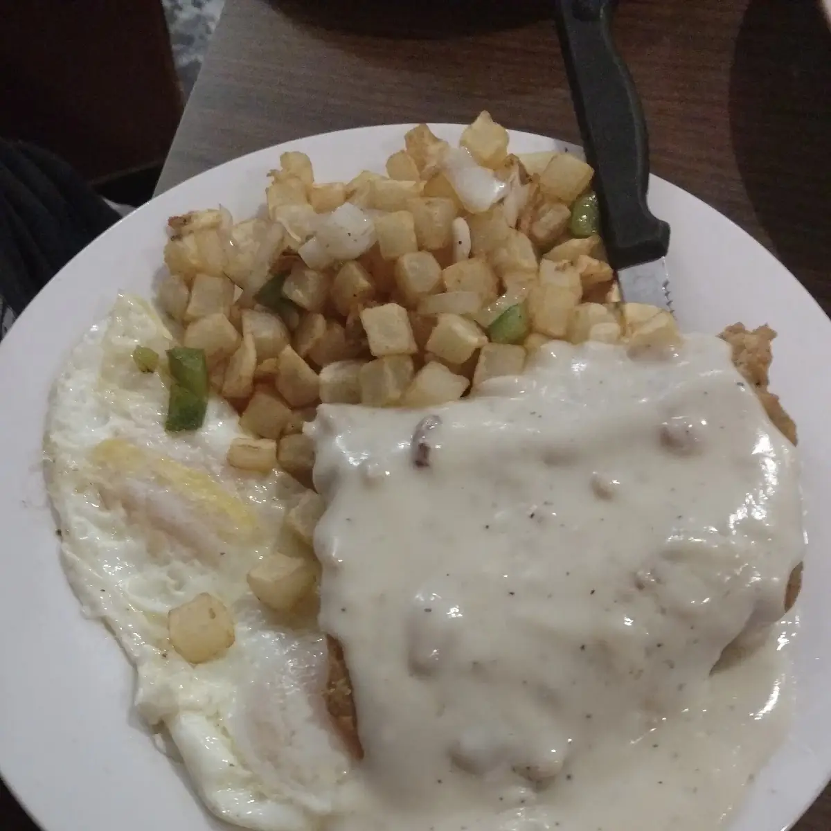Biscuits & Gravy with an Egg