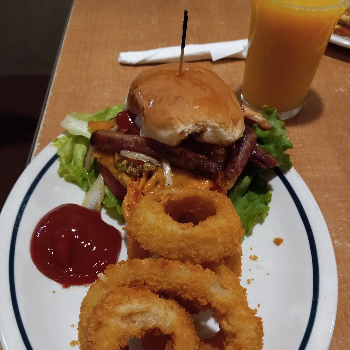 Bacon Cheeseburger with Onion Rings