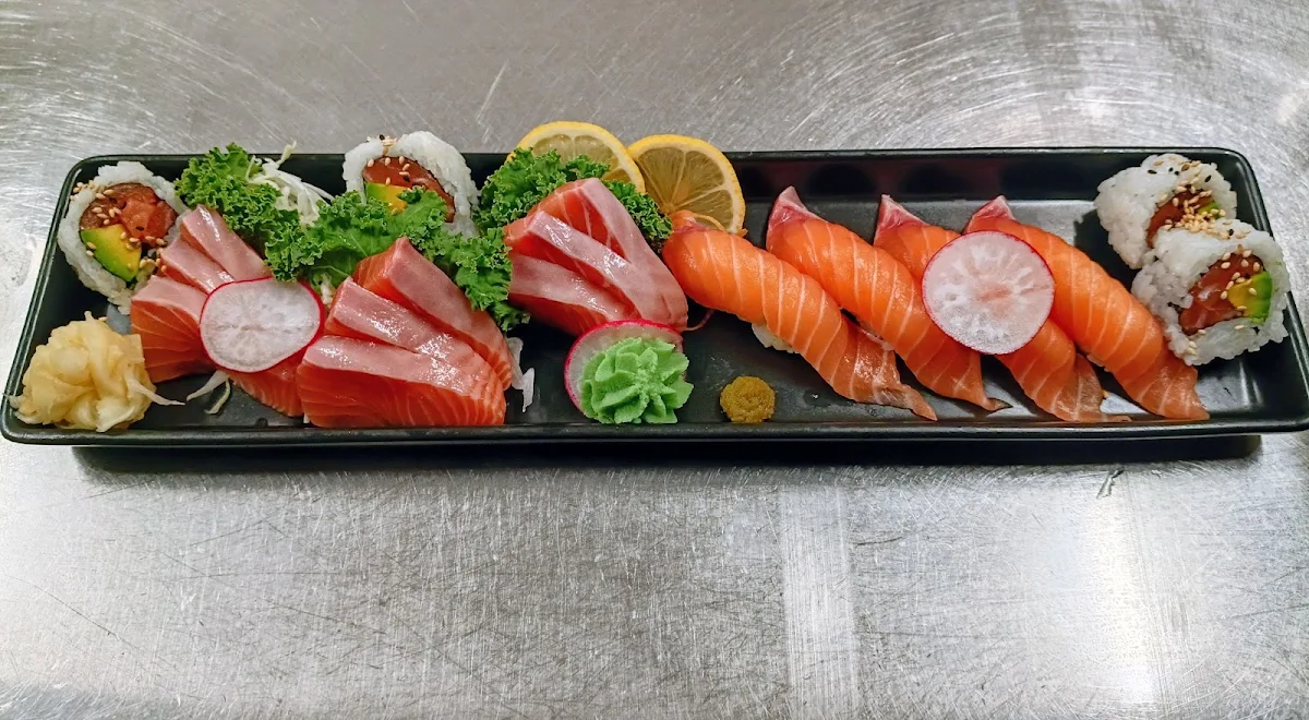 Highlights, Kingdom Sushi Bar Springwood