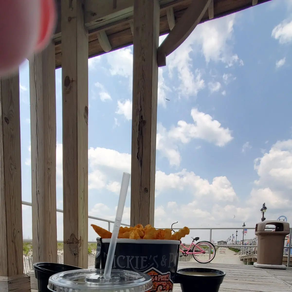 Crab Fries with Cheese Dip