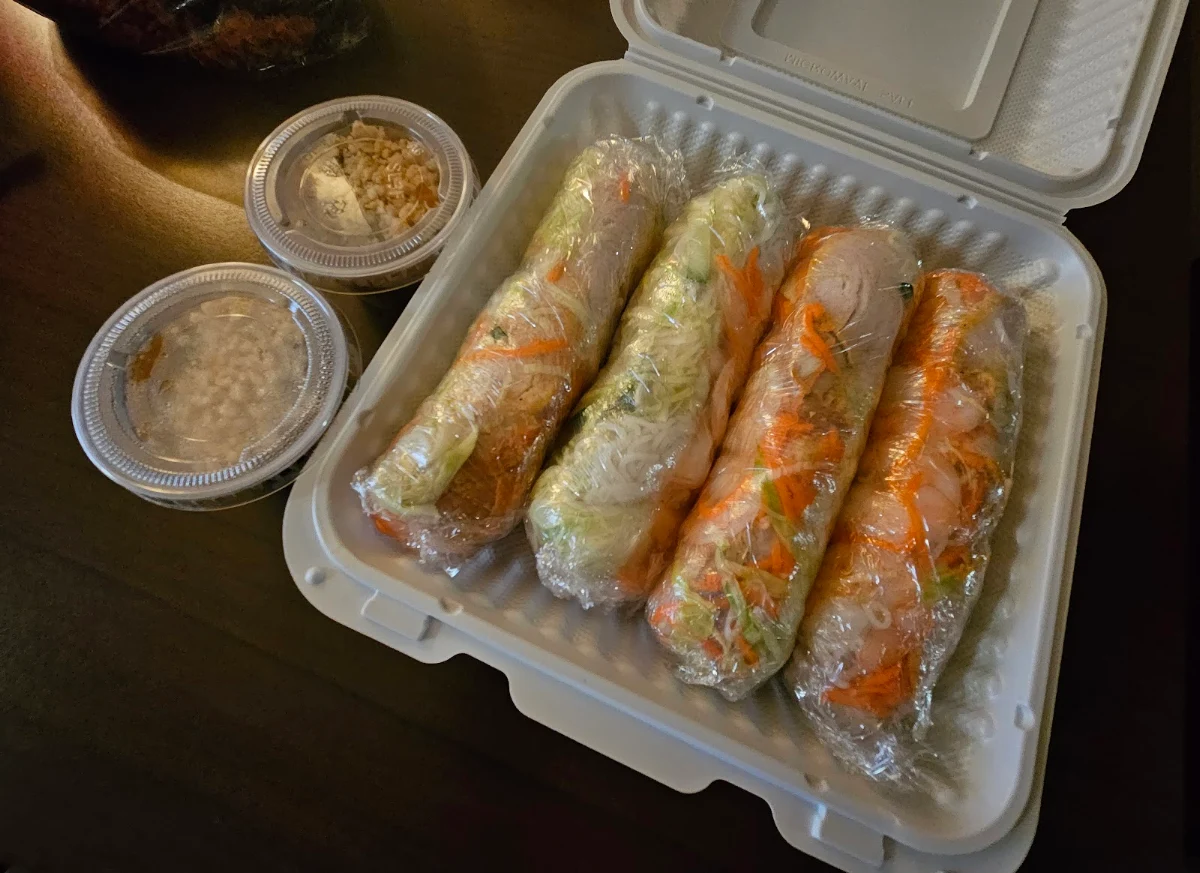 B20. Spring Rolls Vermicelli