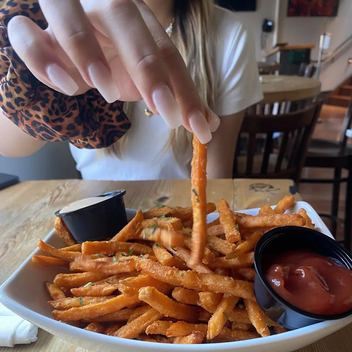 Hand Cut Fries Plant-Based