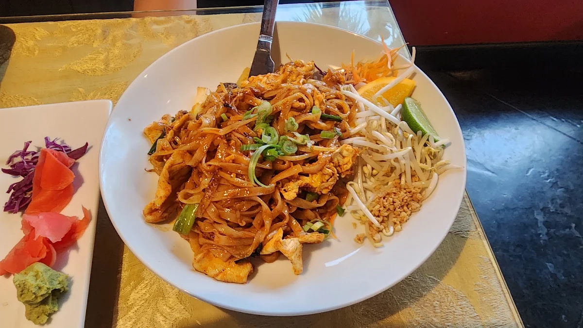 Chicken Pad Thai