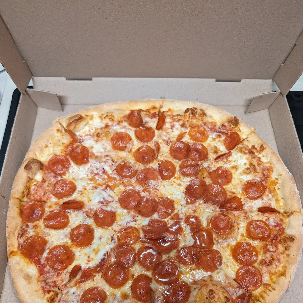 Hawaiian Pizza (18")