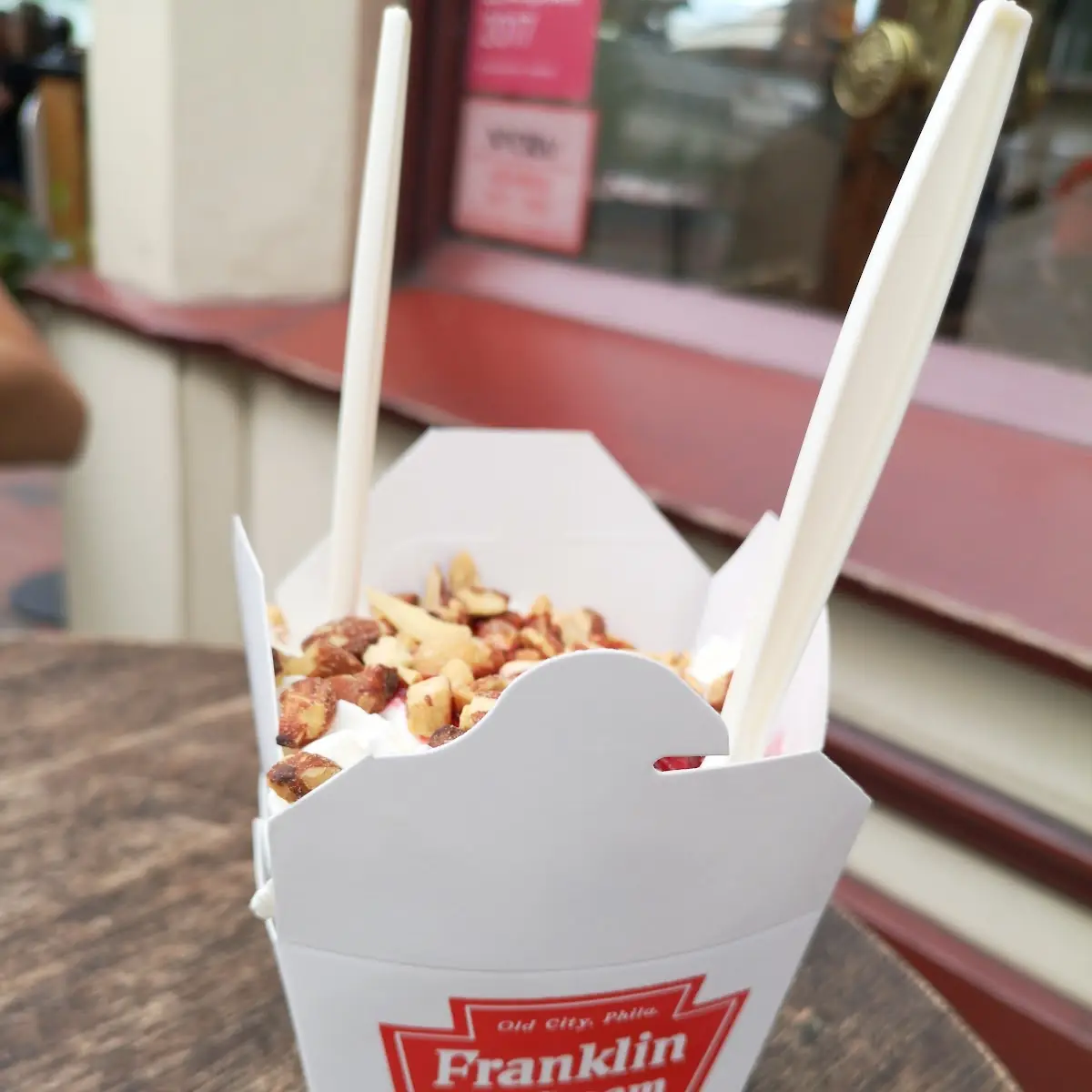 Vanilla Ice with Caramel Sauce