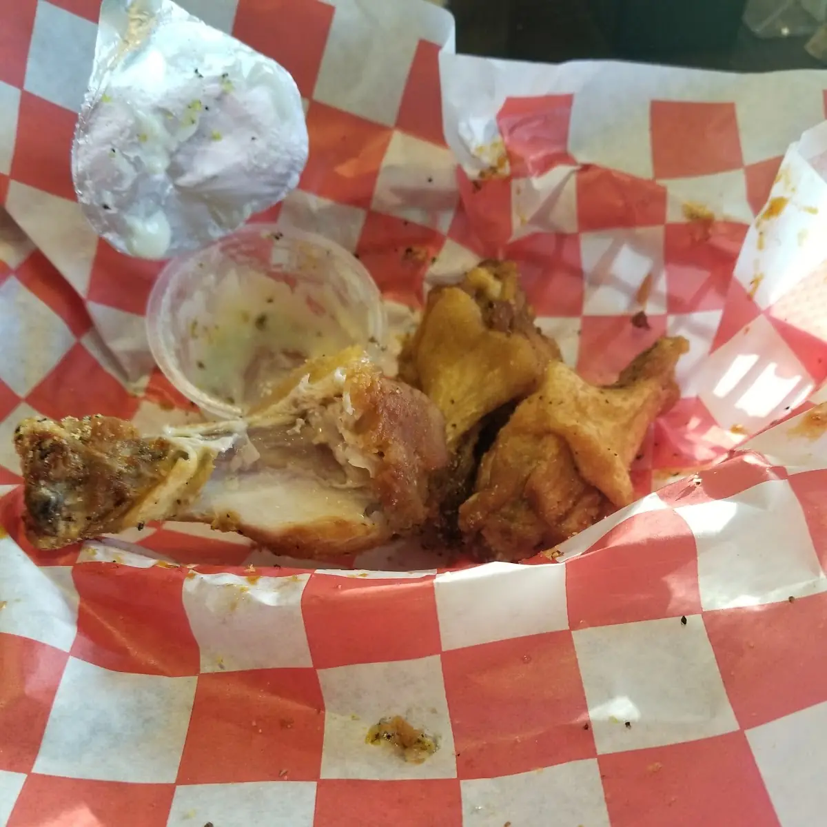 Chicken Wings with Fries