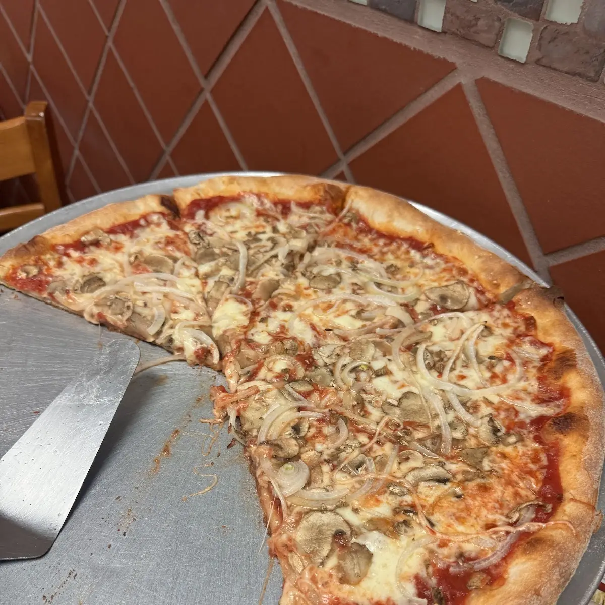 Onion Mushroom Pizza