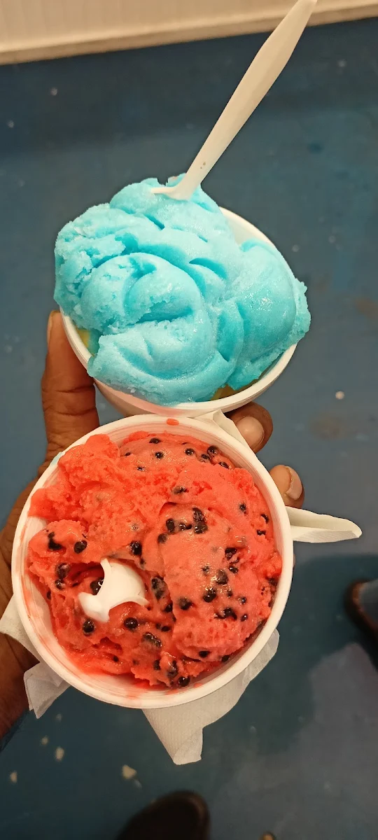 Carrot Cake and Strawberry Cheesecake