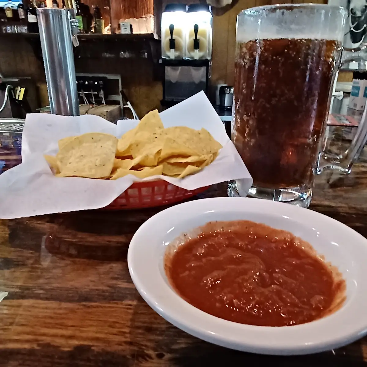Large Chips & Salsa