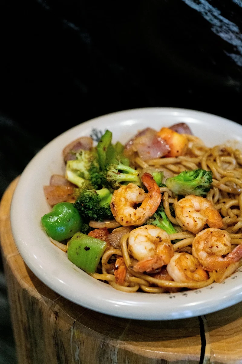 Signature Stir-Fried Noodles, Mogouyan Hand Pulled Noodle (West Edmonton Mall) 磨沟沿老字号兰州牛肉面