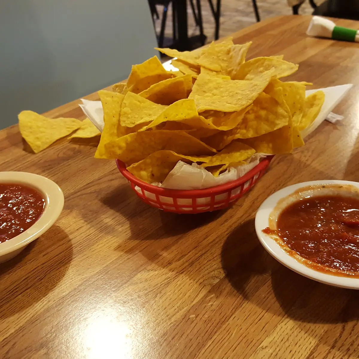 Half Pint of Salsa w Chips