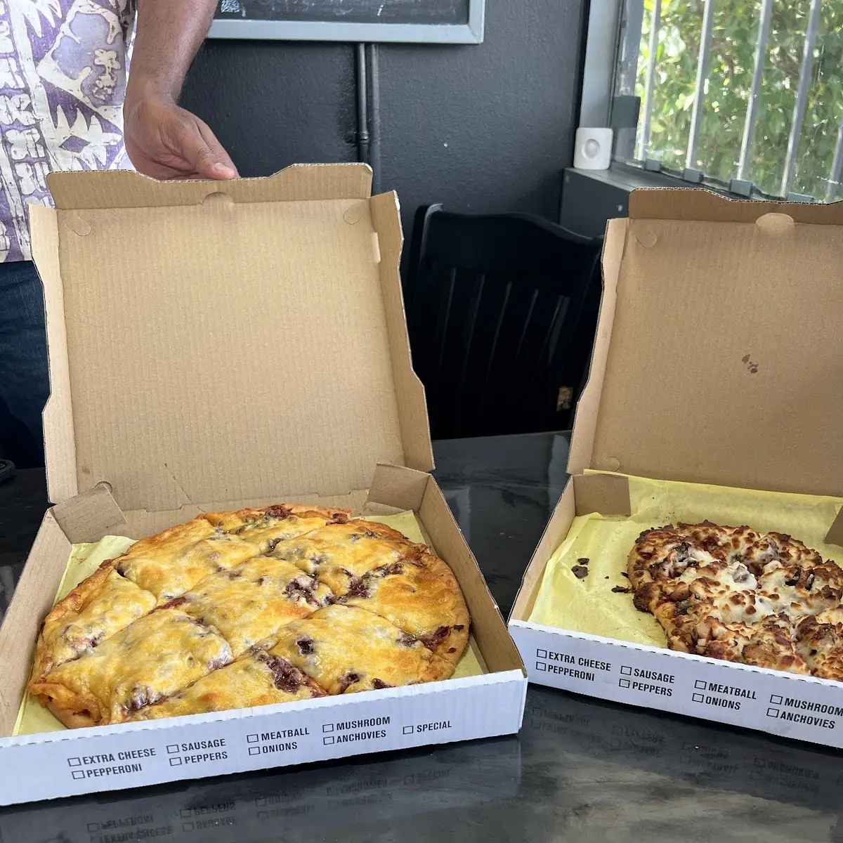 Large Oxtail Pizza