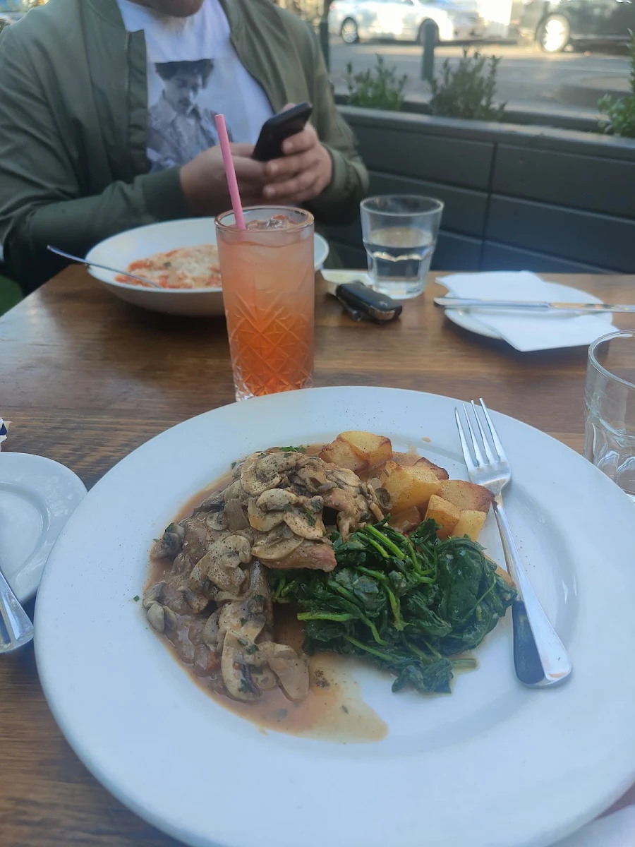 Aperol Spritz, University Cafe