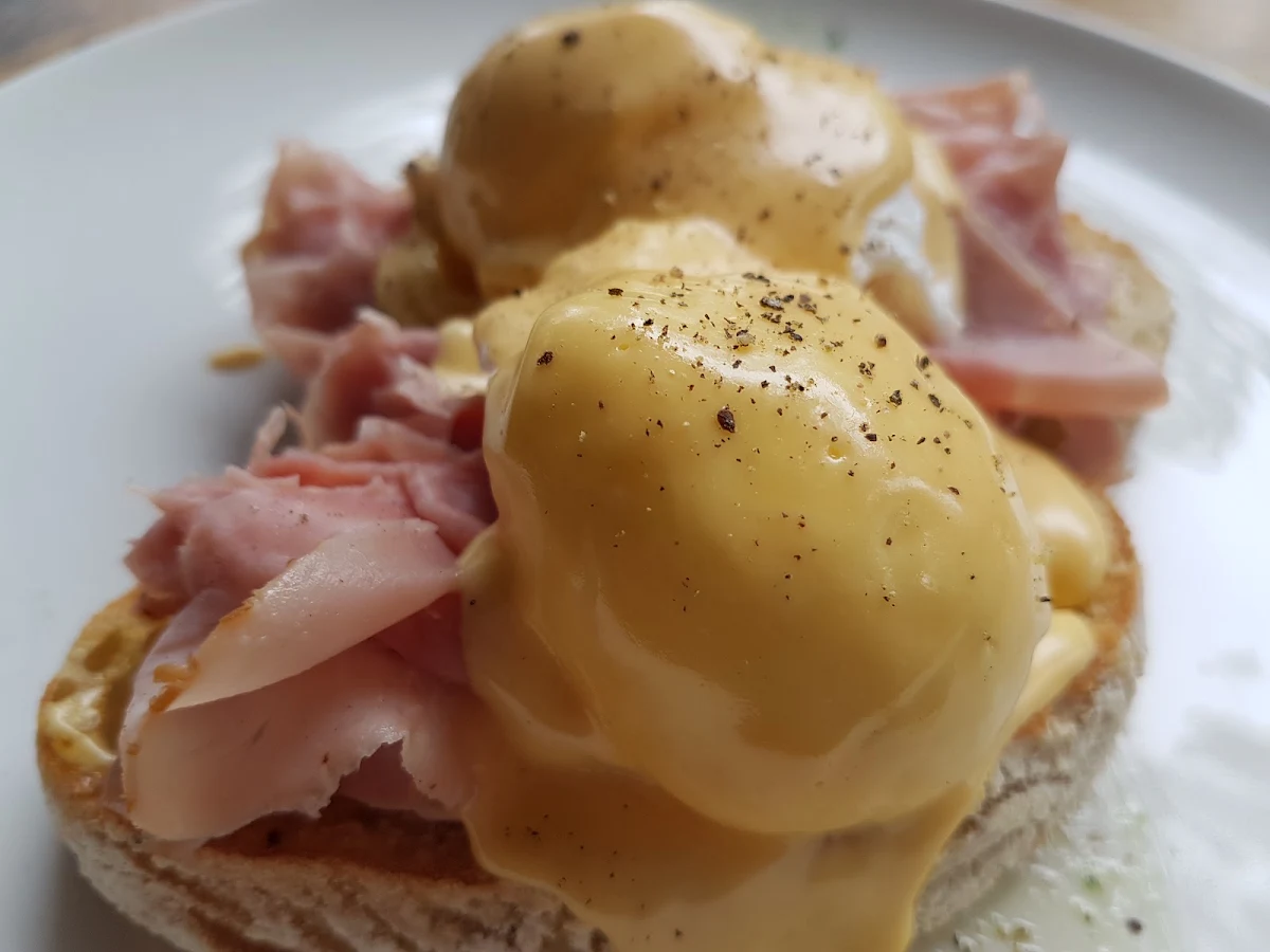 Eggs Benedict, University Cafe