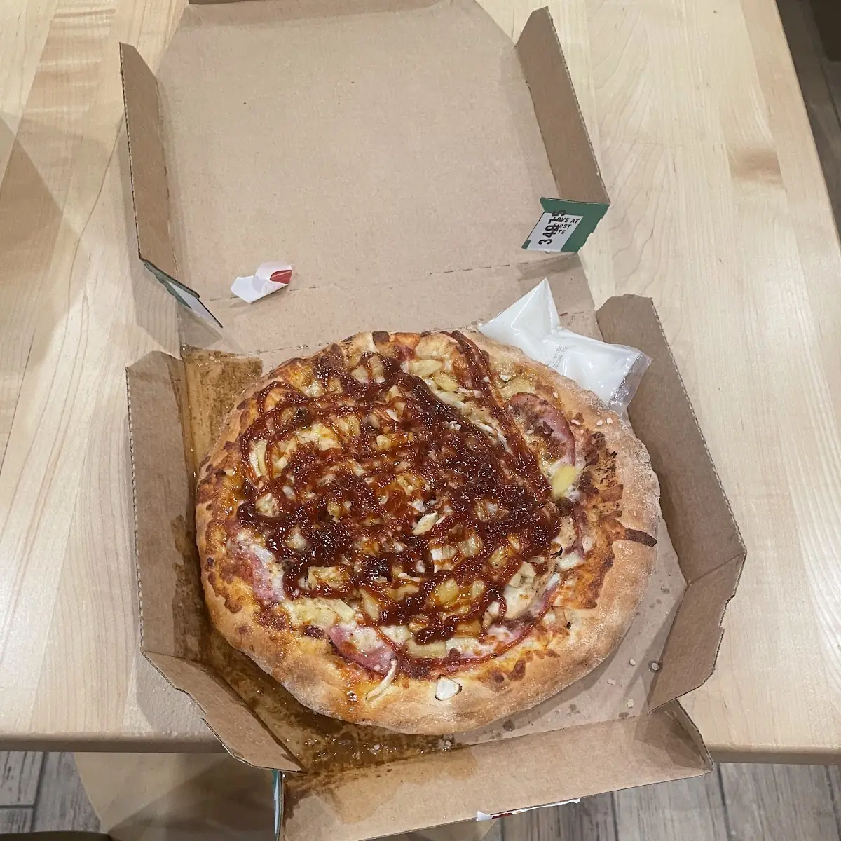 Hawaiian Pizza with BBQ Sauce
