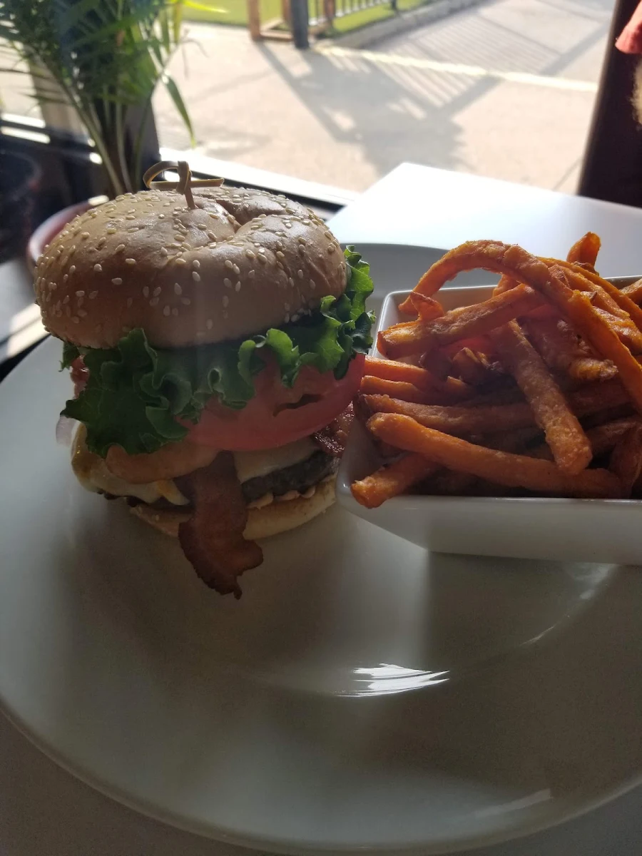 Chipotle Burger, The Hot Grill