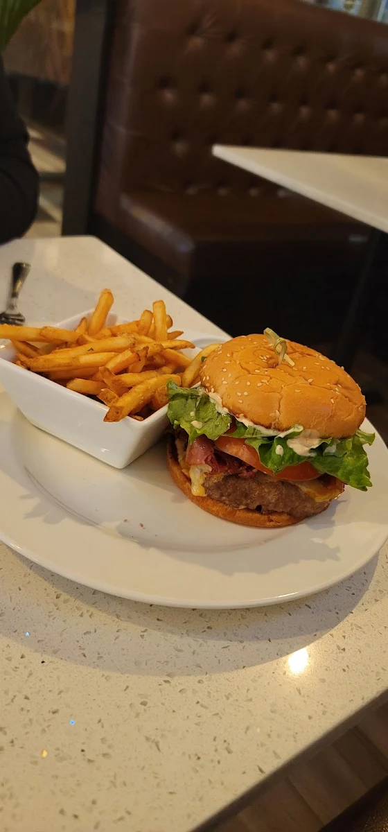 Prime Rib Burger, The Hot Grill