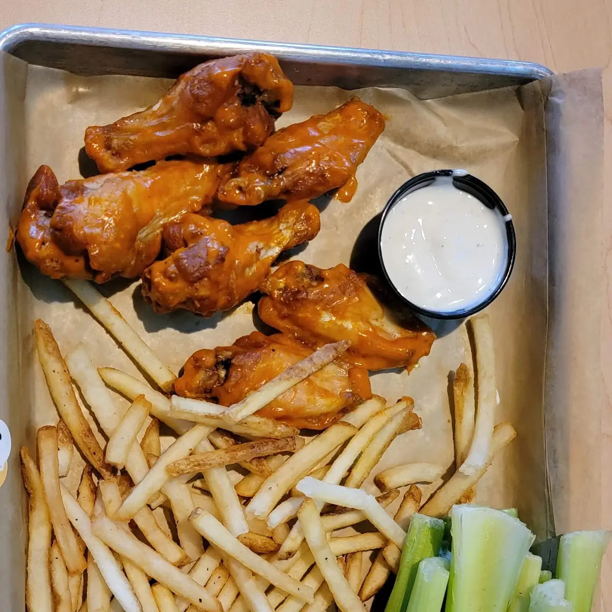Chicken Wings with Fries