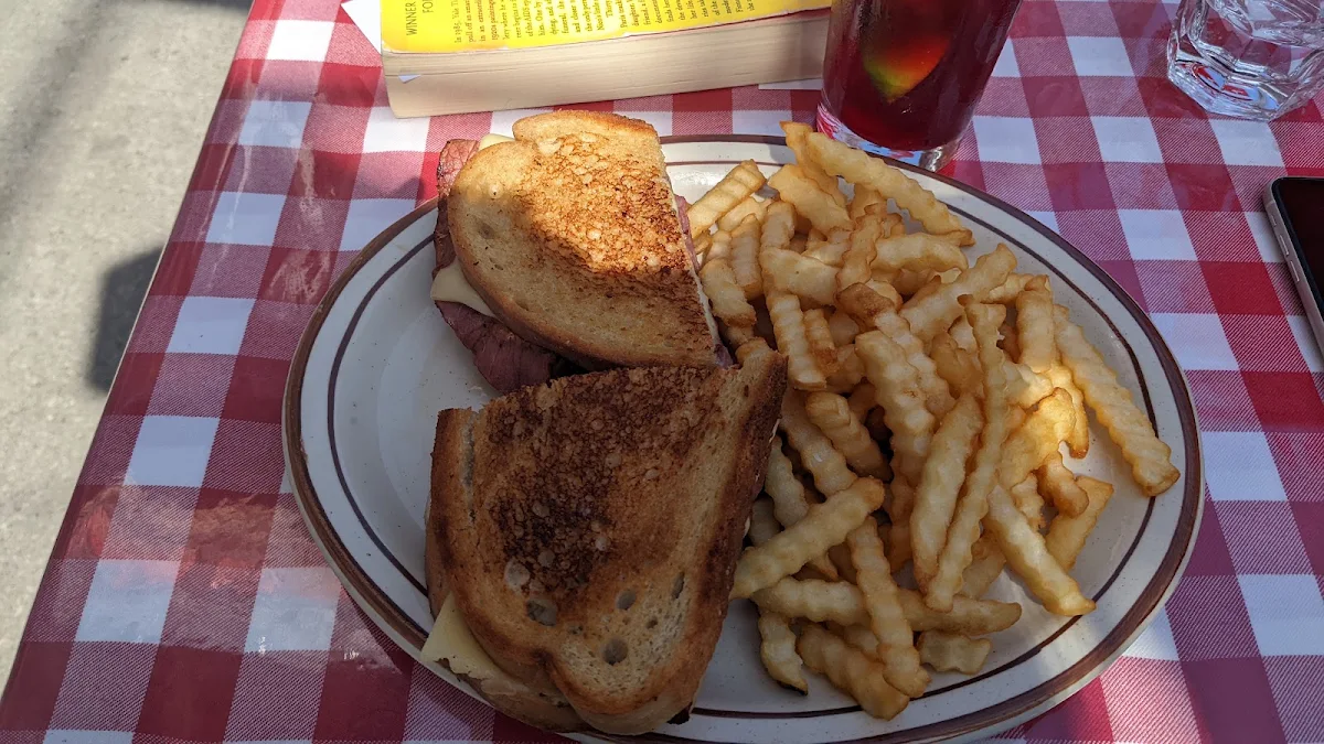 Grilled Cheese & Fries, Skyline Restaurant