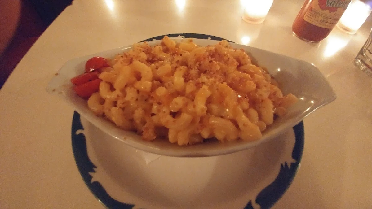 Mac and Cheese, Skyline Restaurant