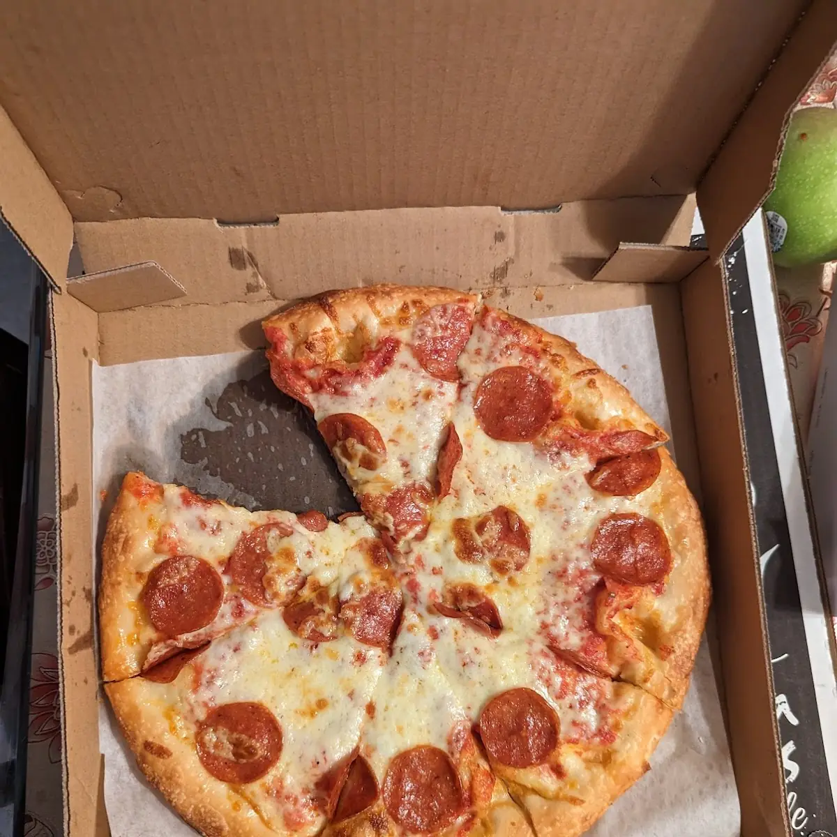 Medium Pepperoni Pizza
