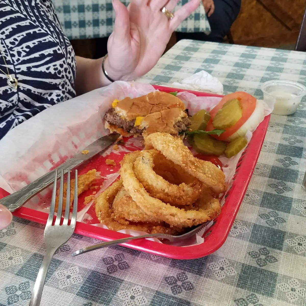 Classic Hamburger with Onion Rings