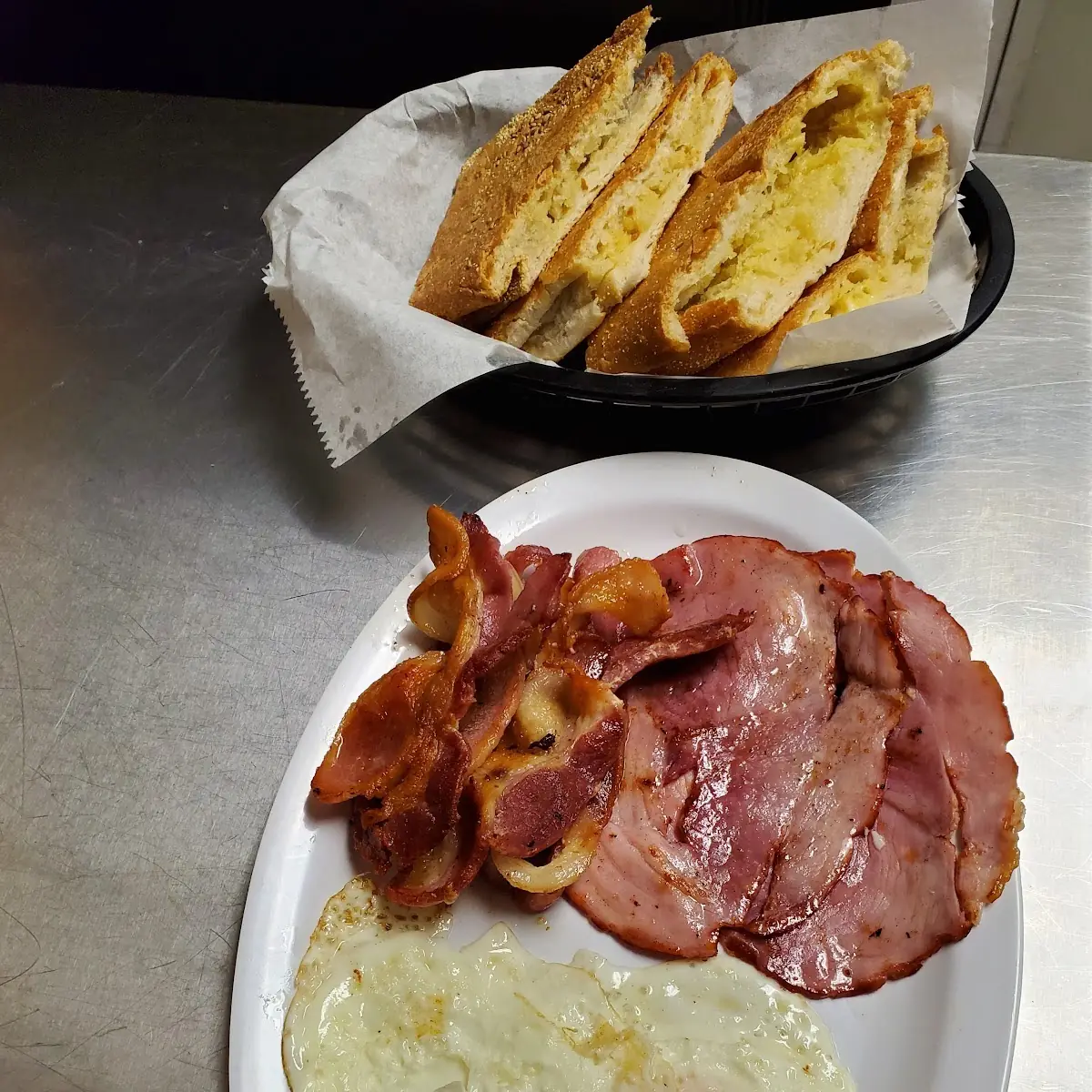Jamon Queso & Huevo Ham Eggs & Cheese