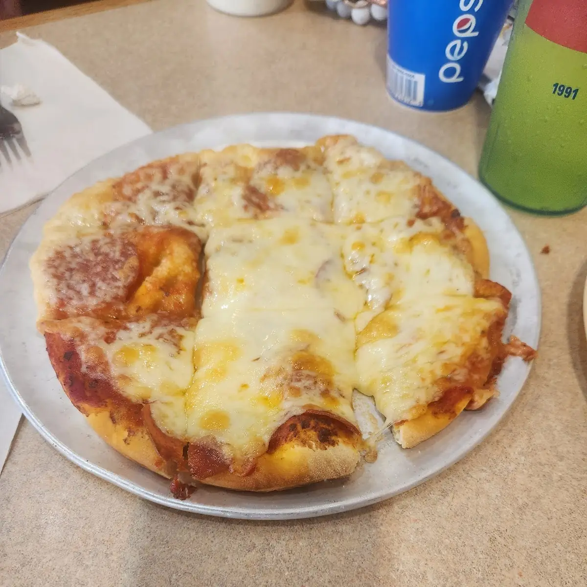Canadian Bacon and Cheese Pizza