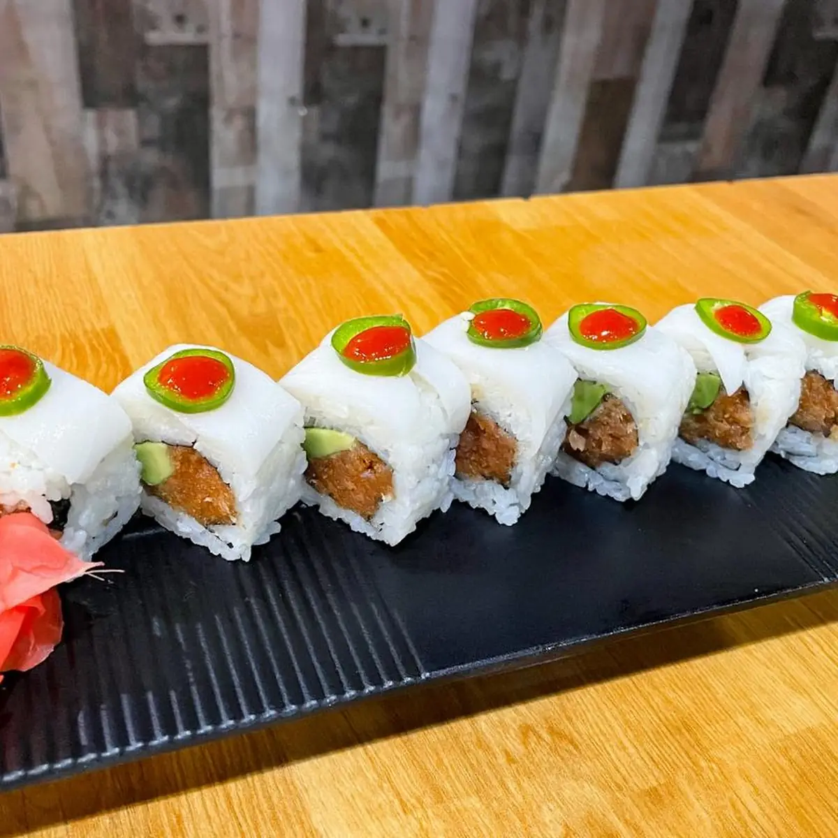 Kiss on Fire Roll