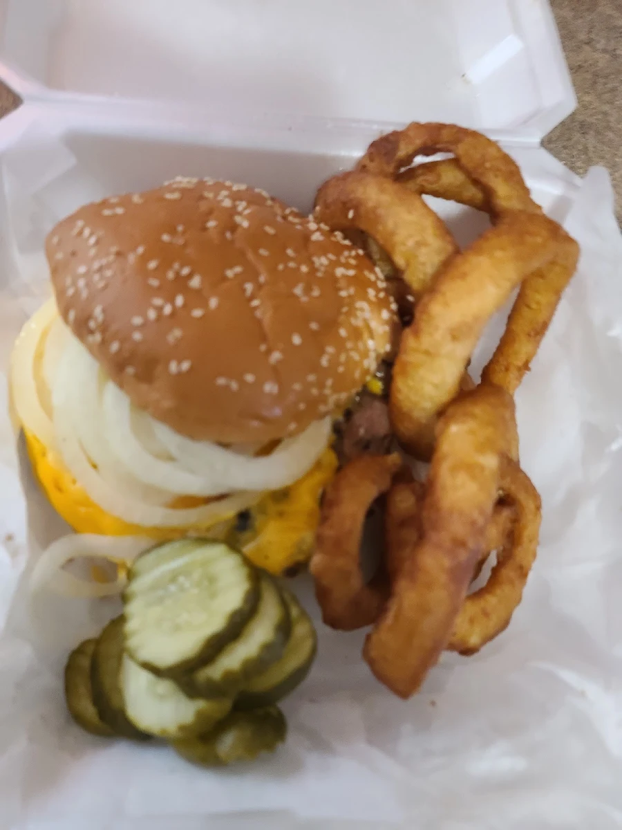 Cheeseburger and Onion Rings