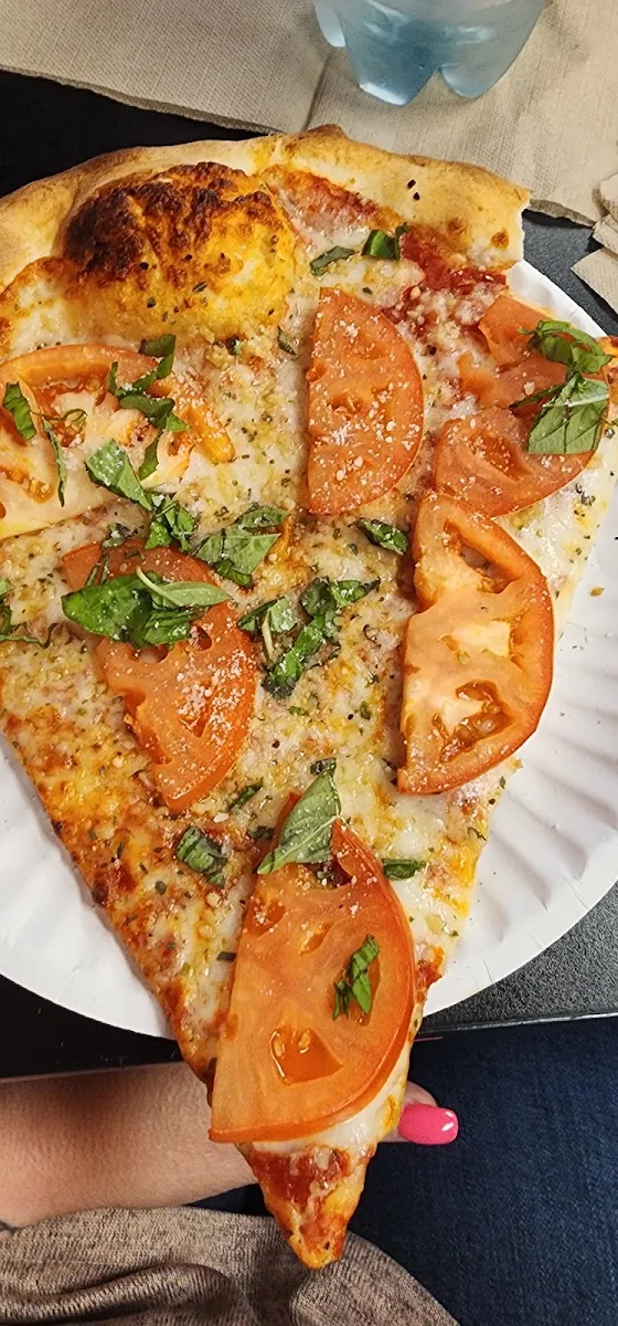 White Tomato Basil Pizza